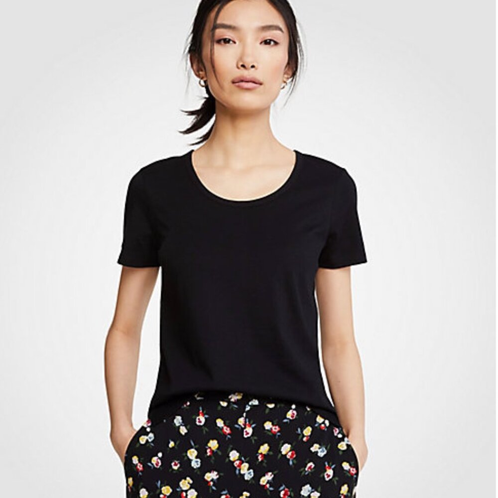 NEW NWT Ann Taylor Pima Cotton Scoop Neck Tee Color: Black